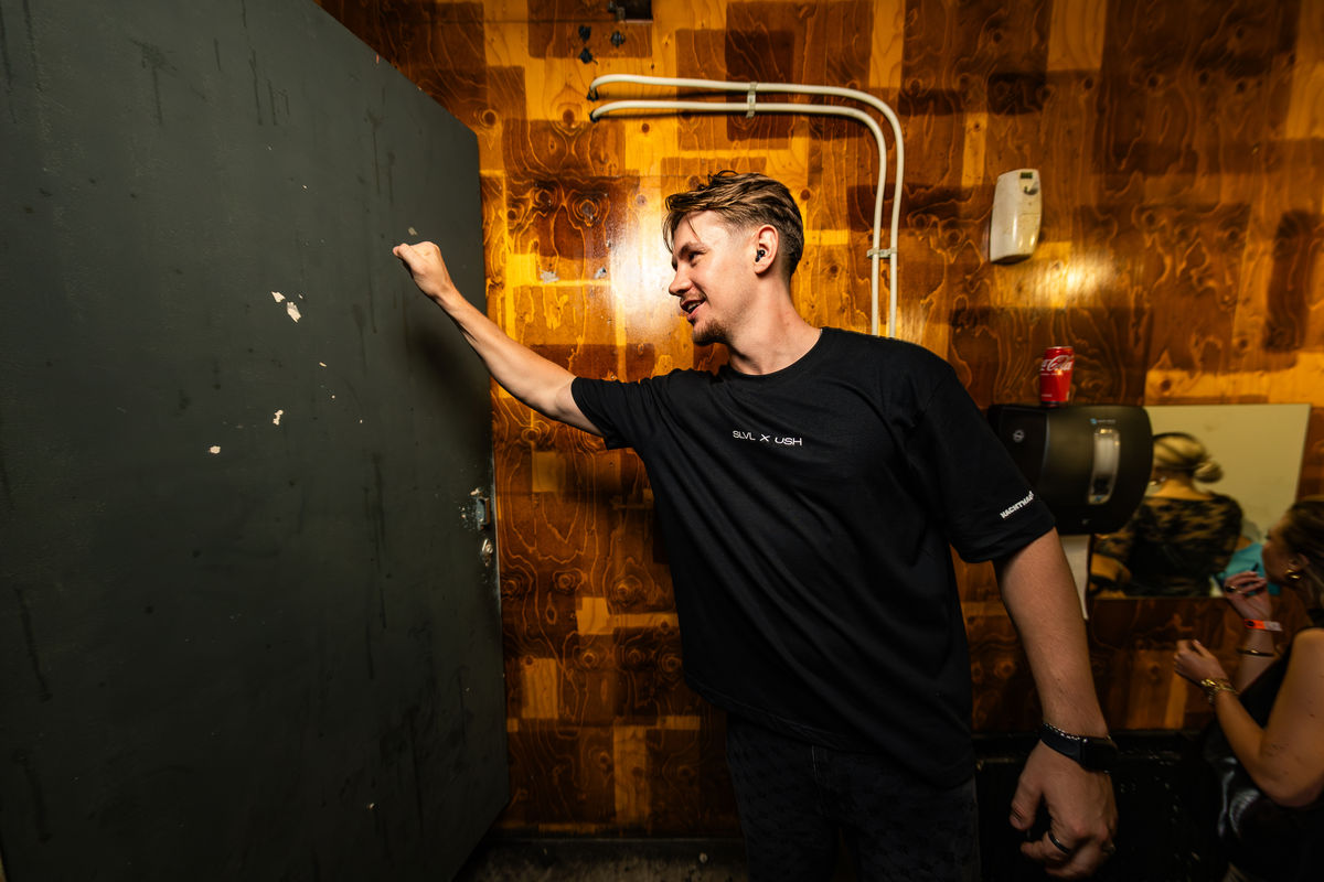 Loading... just a sec